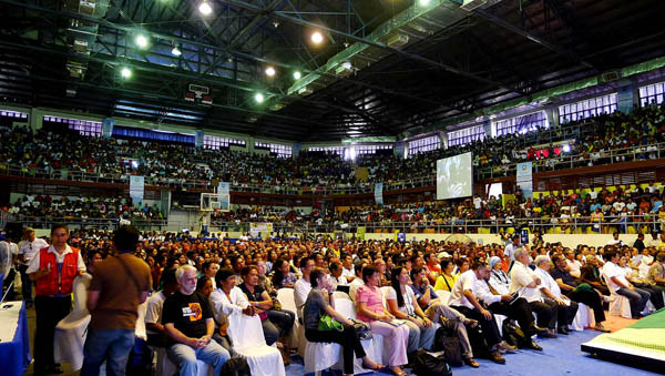 A huge crowd, organized by the local Church, attends the public forum on mining organized by the provincial government of South Cotabato at the South Cotabato Gymnasium in Koronadal City on Friday, Sept. 23, 2011. MindaNews photo by Bong Sarmiento