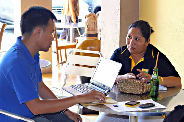 RMN radio host Sassie Babar (right) talk to ABS-CBN Butuan reporter Rodge Cultura about the death threats. Babar received a text message Tuesday (19 June 2012) morning threatening her and a fellow radio host Gerry Campos. Cultura also has a threat way back in November 2011 all related to the logging situation in Caraga region and Butuan.  Mindanews Photo by Erwin Mascariñas