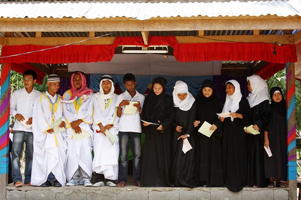 The Grade 6 students of Arabic who graduate at the madrasah in Barangay Cuyapon, Kabacan, North Cotabato. MindaNews Photo by Ruby Thursday 