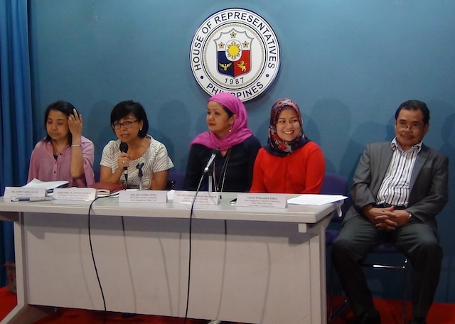 Wednesday's press conference at the House of Representatives on the Status of the Bangsamoro Basic Law. L to R: Dr. Jasmin Galace of WEACT 1325, Government peace panel chair Miriam Coronel-Ferrer, Committee Vice Chair Bai Sandra Sema of Maguindanao, Anak Mindanao party-list REp. Djalia Turabin-Hataman and Moro Islamic Liberation Frton chair Mohagher Iqbal. Photo courtesy of OPAPP