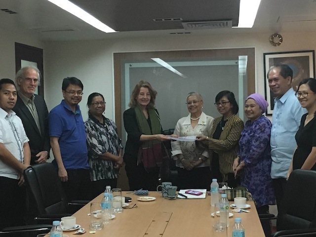 TJRC submits final report to the government peace panel in Pasig City. Photo courtesy of TJRC