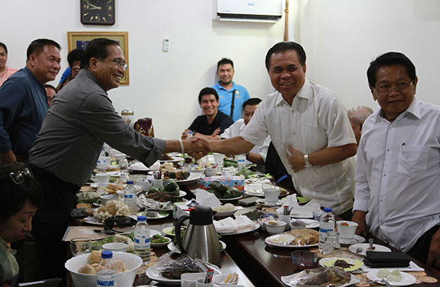 Presidential Adviser on the Peace Process Sec. Jesus Dureza meets with Moro Islamic Liberation Front Chair Al Haj Murad Ebrahim on Thursday to discuss the implementation phase of the peace process at the MILF's headquarters in Camp Darapanan in Sultan Kudarat, Maguindanao. MindaNews photo by Keith Bacongco